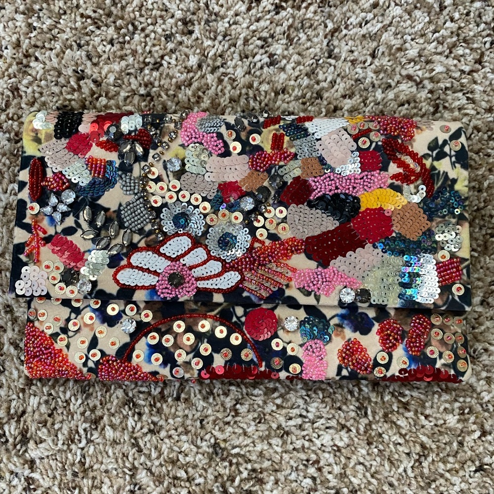 LuLus Beaded Clutch